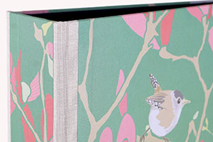 Ordner moderne Illustration, grün, Blüten pink, Zweig mit Vogel